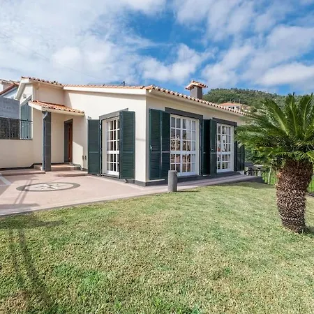 Vivenda Alves By Galmi 加乌拉